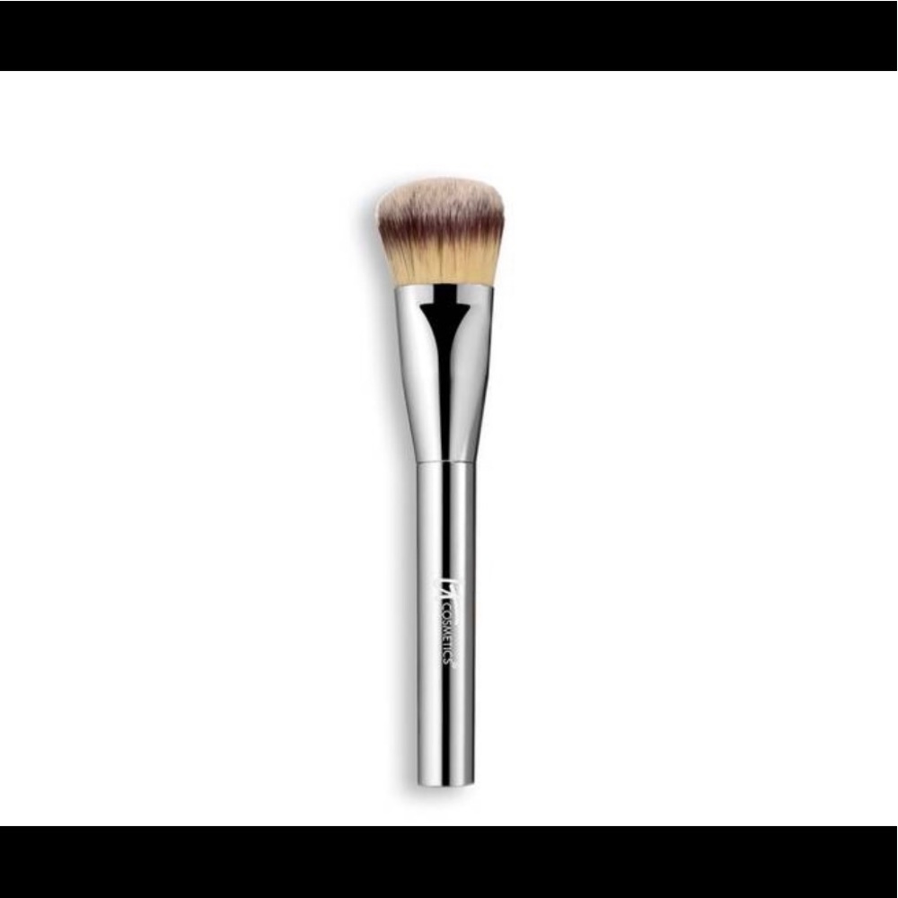 It Cosmetics Heavenly Luxe Plush Paddle Brush